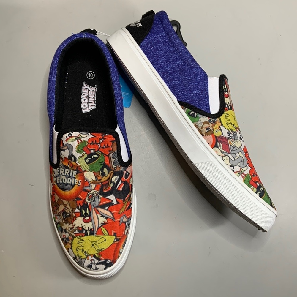 Warner Bros Looney Tunes Groundup slip on sneakers. Mens size 10. NWT
